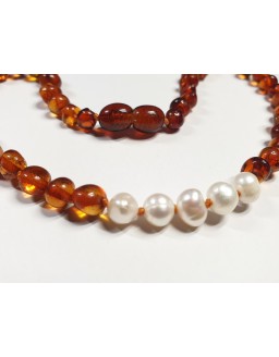 Polished cognac Baltic amber necklace with Pearl